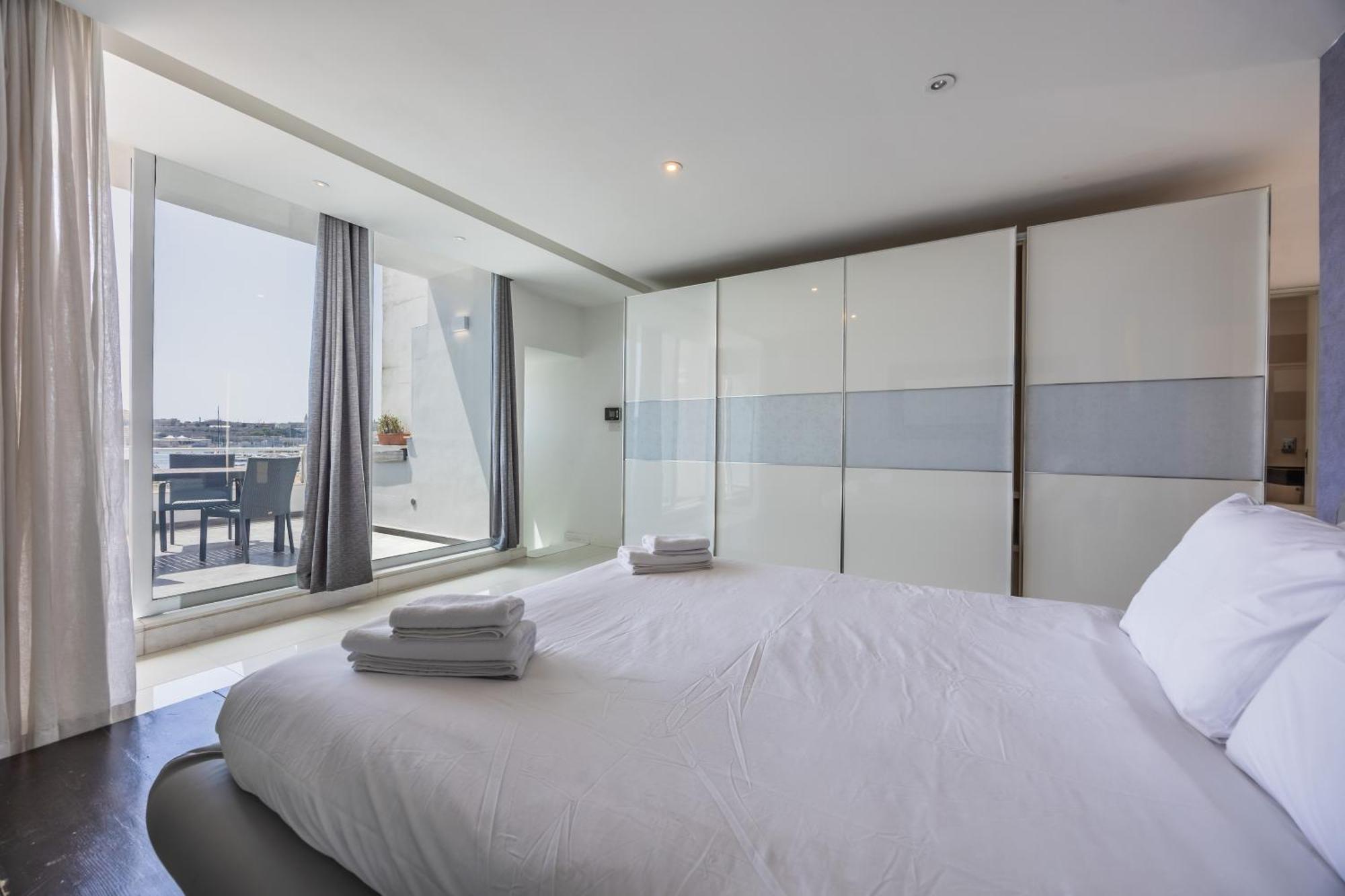 New Duplex Penthouse W Breathtaking Views By Sf Homes Gzira Bagian luar foto