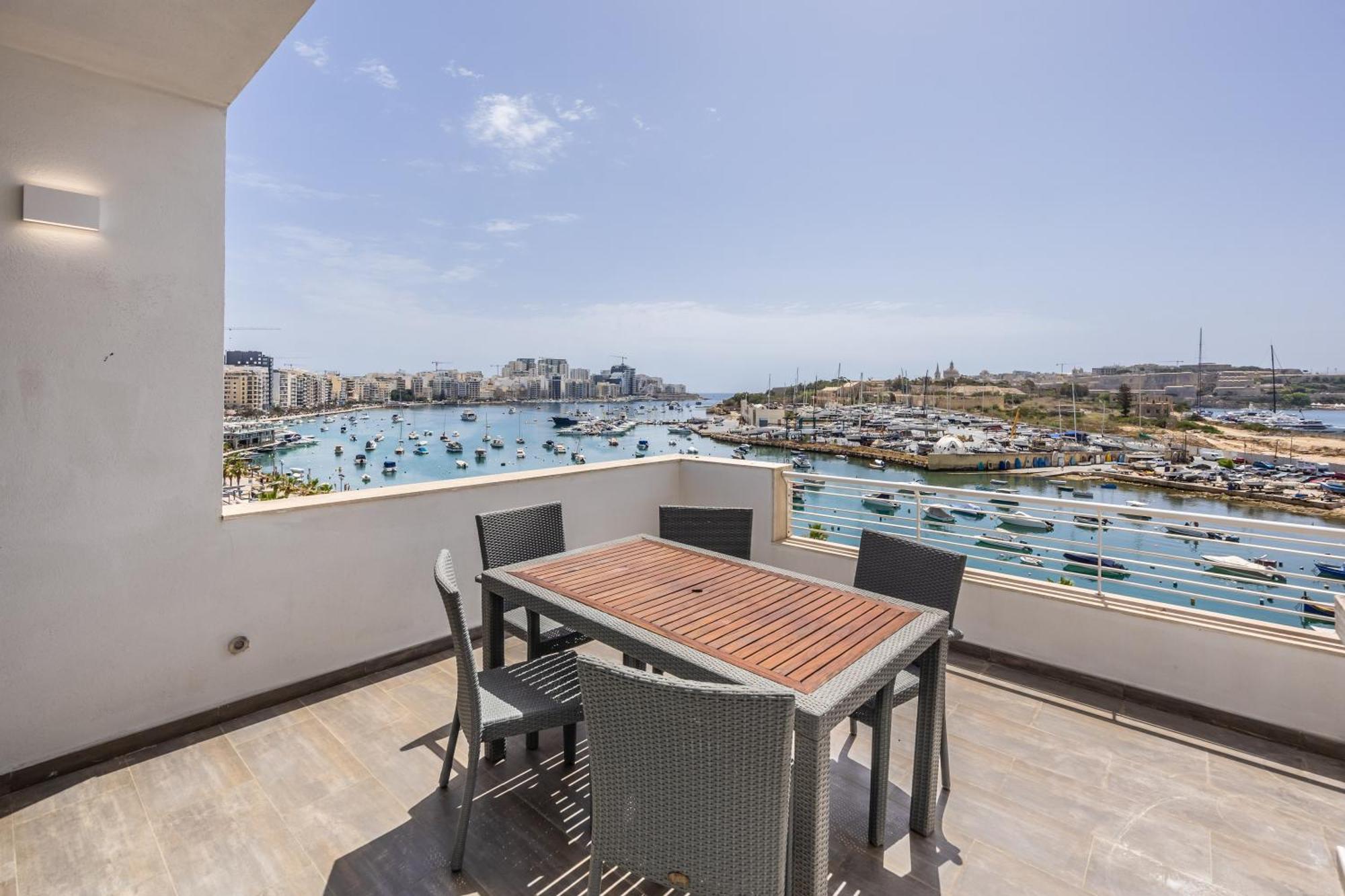 New Duplex Penthouse W Breathtaking Views By Sf Homes Gzira Bagian luar foto