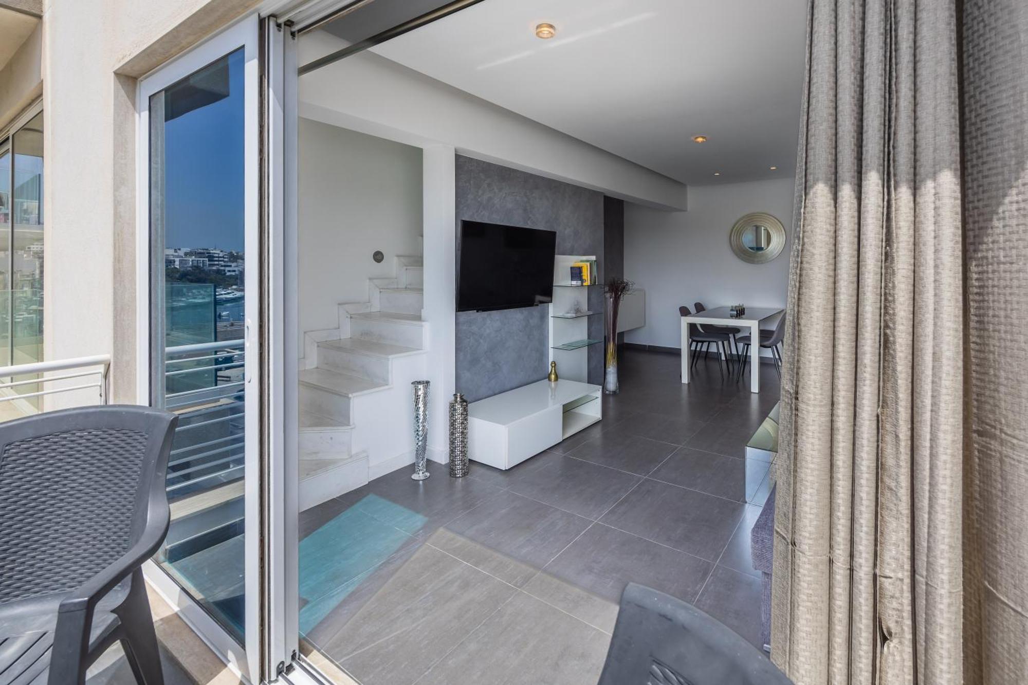 New Duplex Penthouse W Breathtaking Views By Sf Homes Gzira Bagian luar foto