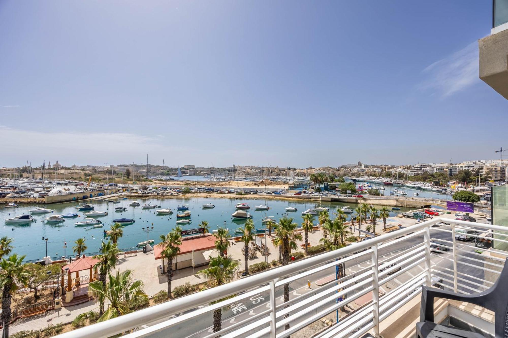 New Duplex Penthouse W Breathtaking Views By Sf Homes Gzira Bagian luar foto