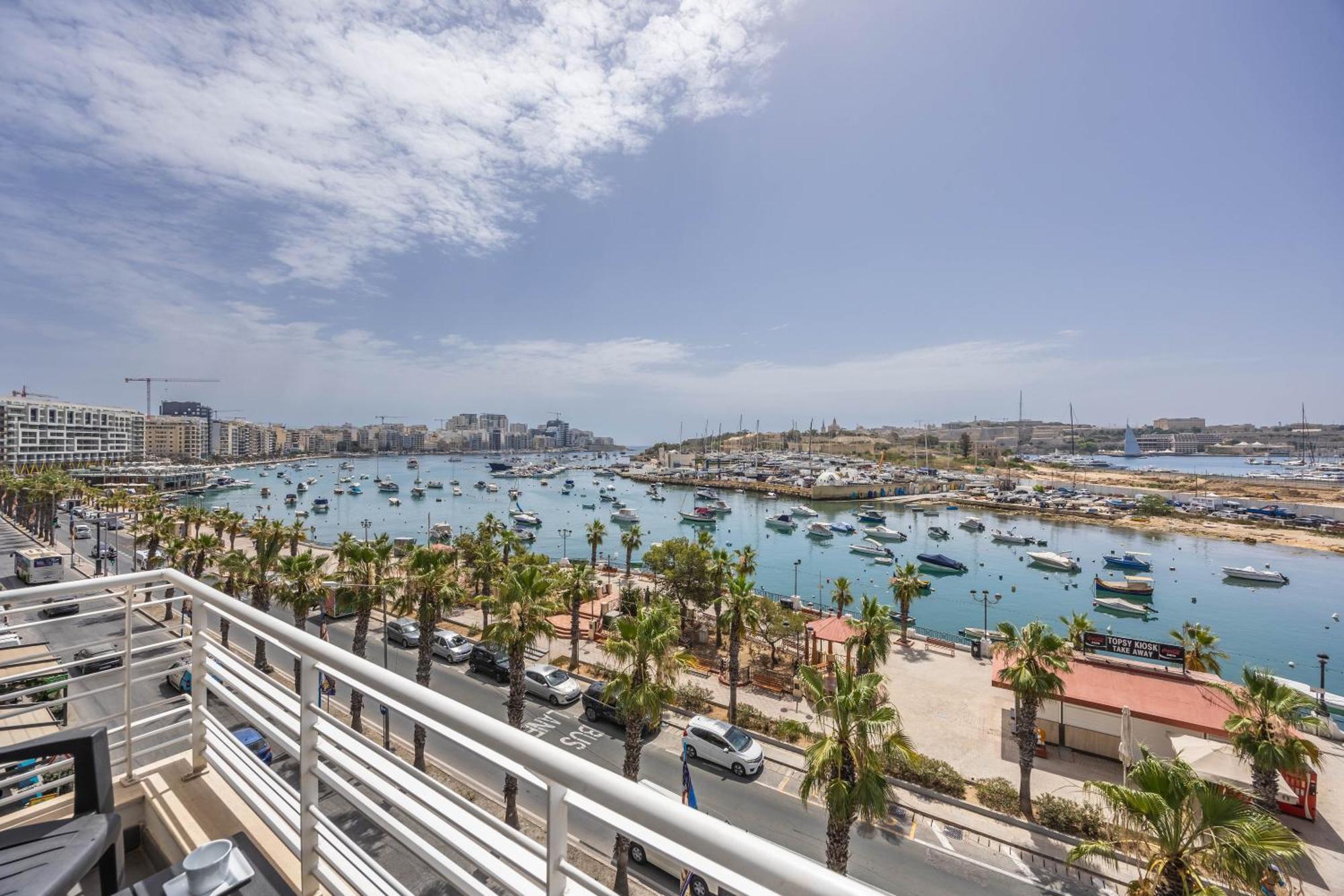 New Duplex Penthouse W Breathtaking Views By Sf Homes Gzira Bagian luar foto